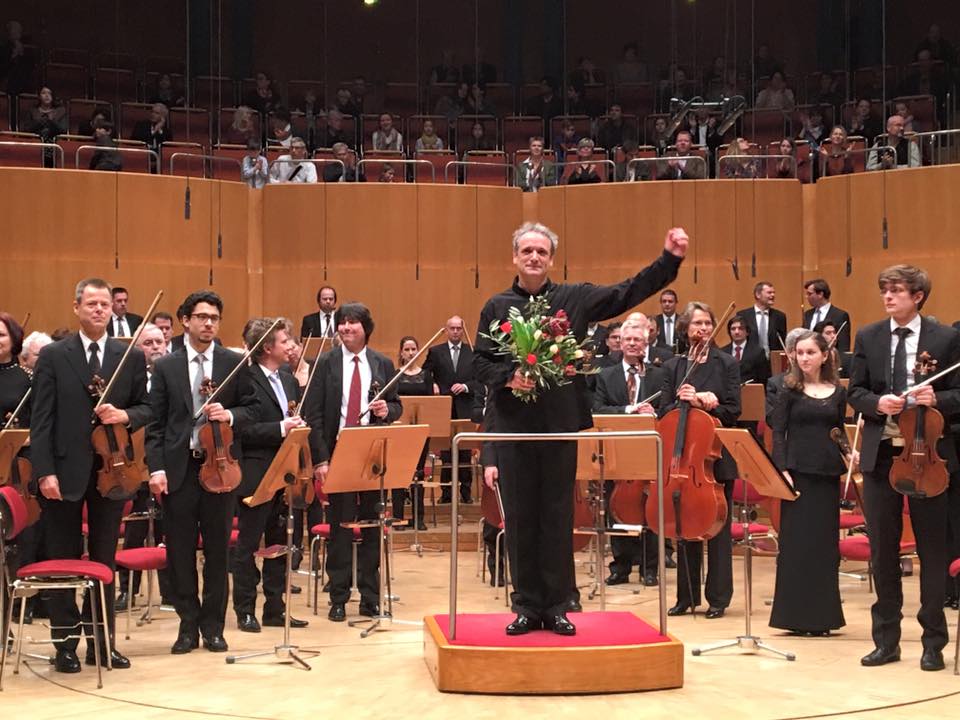 934081_614968305301991_2951005884953696317_n