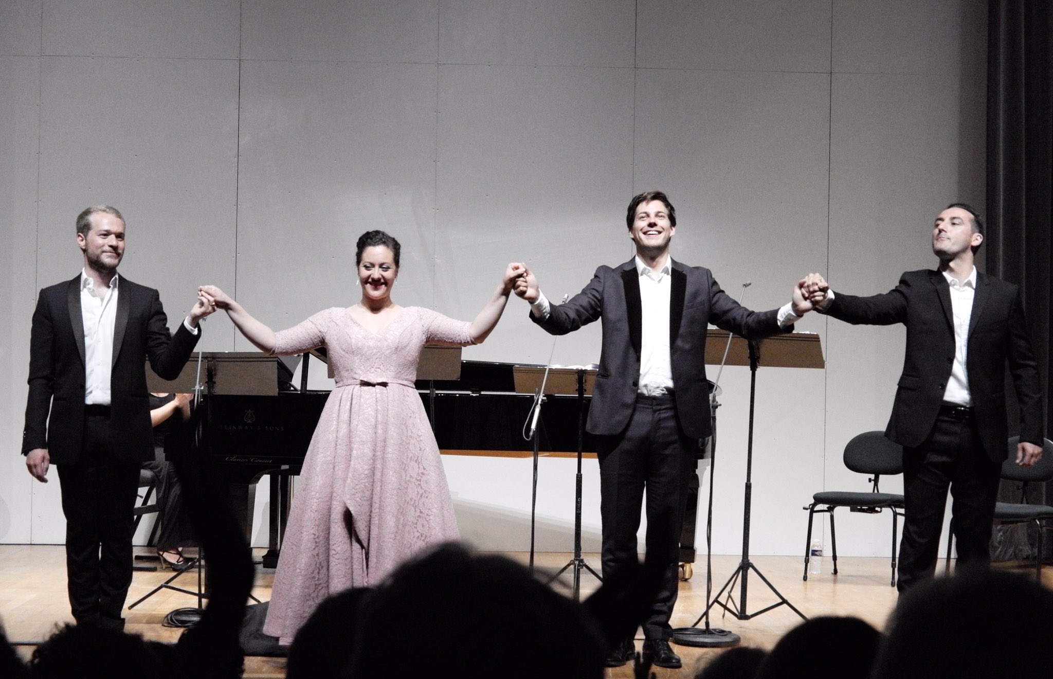 CnLqw2wWcAUPOQn.jpg-large