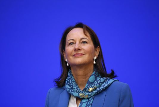 5047150_6_5f7a_segolene-royal-le-25-novembre-2015-a-paris_db26d8ff2f23c31e717555c0c74477b4