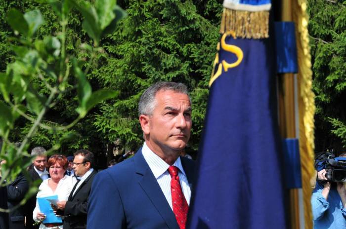 387786_10151543643107602_1344064873_n