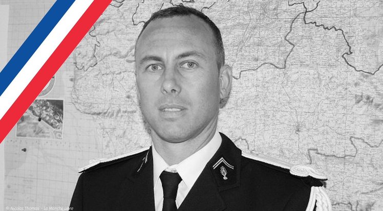 le-lieutenant-colonel-arnaud-beltrame-mort-en-heros-le-23-mars_article