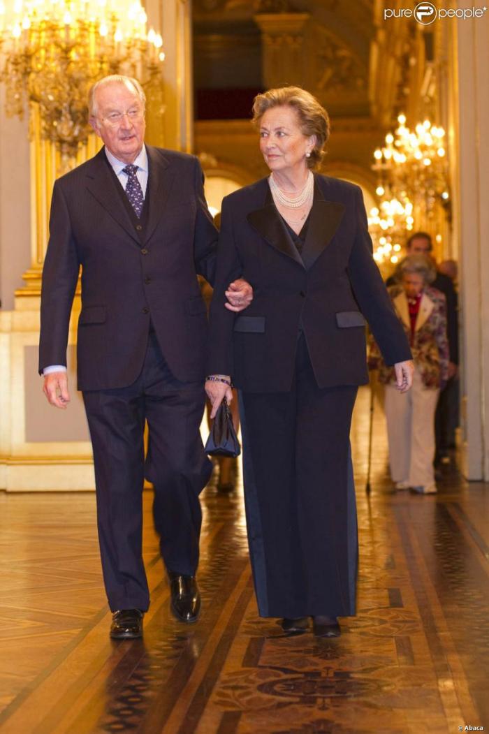 528629-la-famille-royale-belge-photo-le-roi-950x0-3